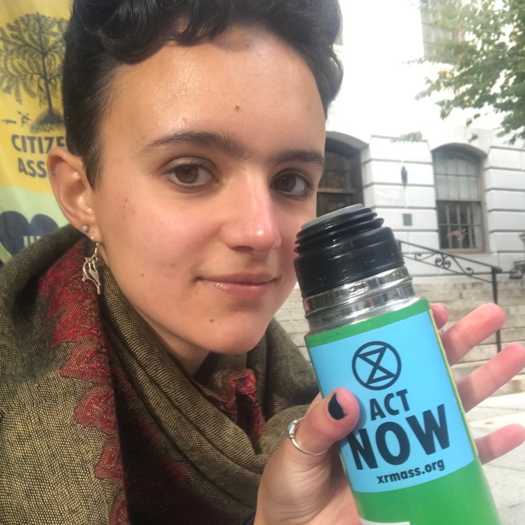 Oct 24th: Our featured image today shows a volunteer’s water bottle displaying the XR slogan “Act Now.” It is disappointing and very troublesome that, over the last five months since we began our protest, there has been no action taken to stop building new fossil fuel infrastructure. Apparently the gas lobby has the Governor and Legislators in its capacious pocket. Every day lost not addressing the issue is a day spent increasing the danger to our fragile climate, and, ultimately raising the cost of subsequent remediation. We appeal to the Governor to Act with Urgency – This is an Emergency!